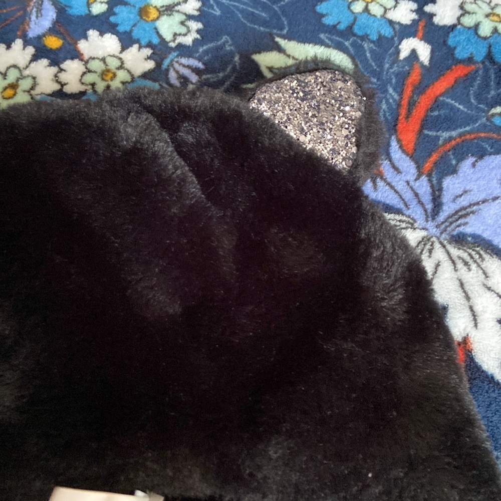 Cat hat - Picture 2 of 3